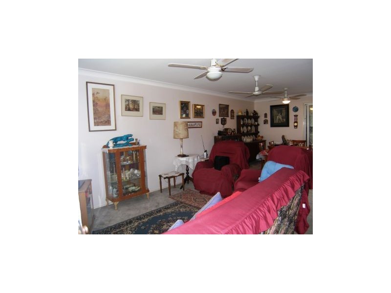 11 Comarong Street, Greenwell Point NSW 2540