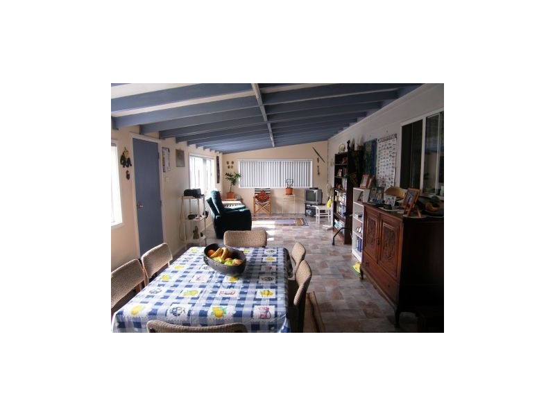 11 Comarong Street, Greenwell Point NSW 2540