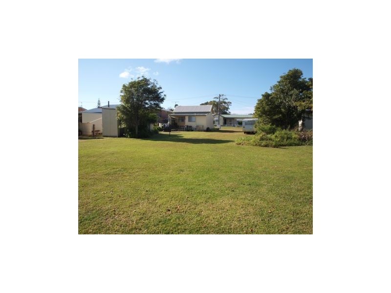 11 Conjola Street, Currarong NSW 2540