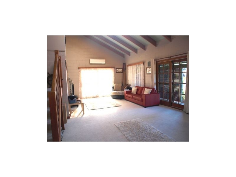 15 Carson Cres, Callala Bay NSW 2540