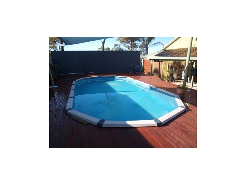 15 Carson Cres, Callala Bay NSW 2540