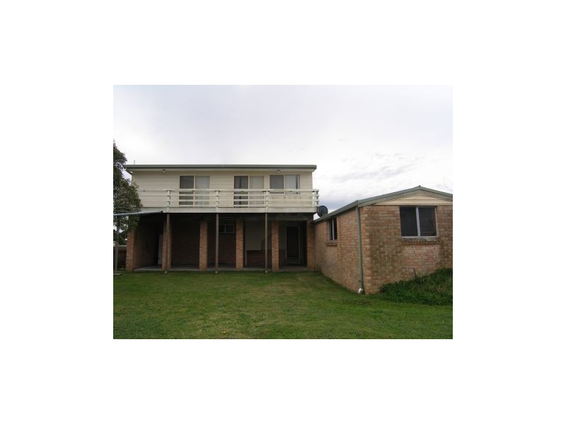 2 Hume Street, Greenwell Point NSW 2540