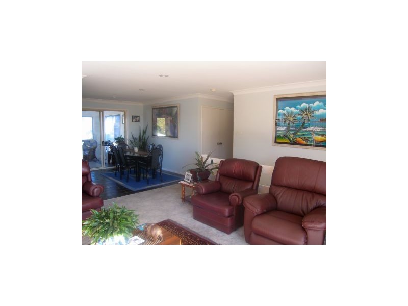 38 Adelaide Street, Greenwell Point NSW 2540