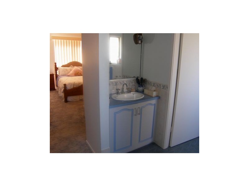 38 Adelaide Street, Greenwell Point NSW 2540