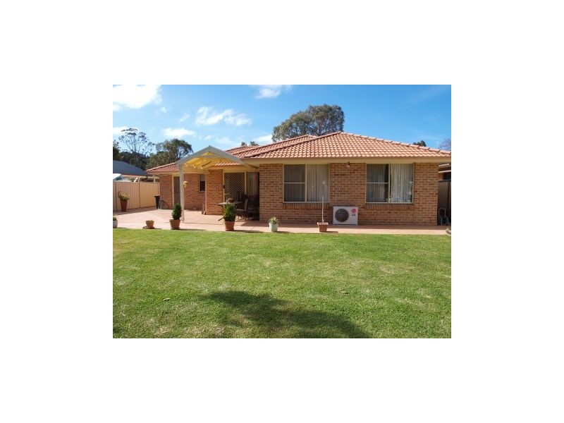 12 Carson Cres, Callala Bay NSW 2540