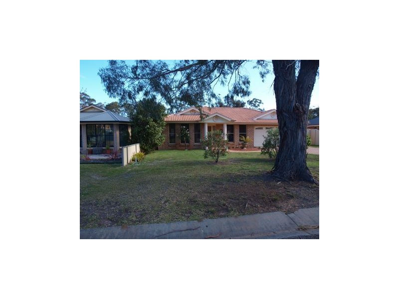 12 Carson Cres, Callala Bay NSW 2540