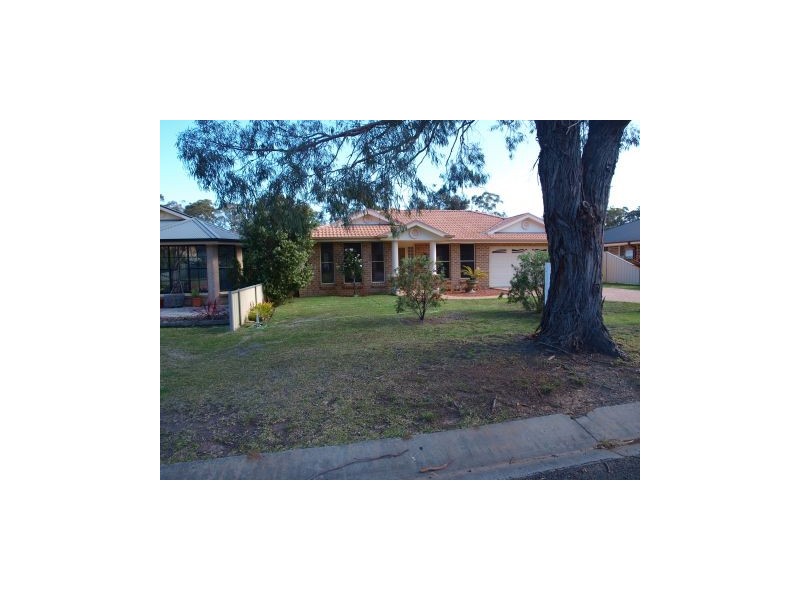 12 Carson Cres, Callala Bay NSW 2540