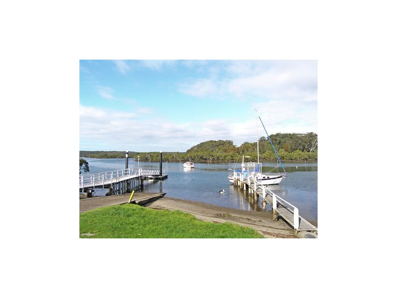 12 Otranto Avenue, Orient Point NSW 2540