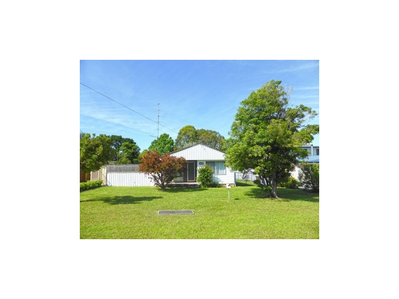 12 Otranto Avenue, Orient Point NSW 2540