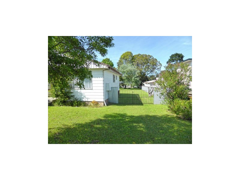 12 Otranto Avenue, Orient Point NSW 2540