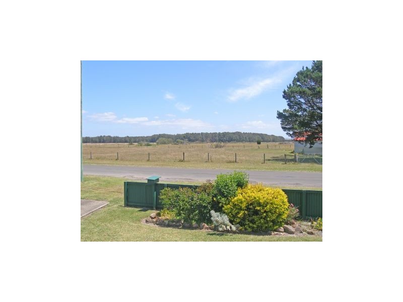 64 Greens Road, Greenwell Point NSW 2540