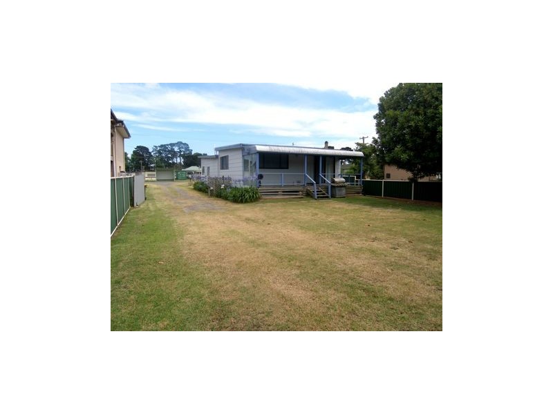 12 West Street, Greenwell Point NSW 2540