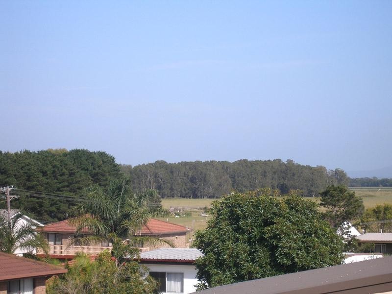 13 Bartlett Drive, Greenwell Point NSW 2540