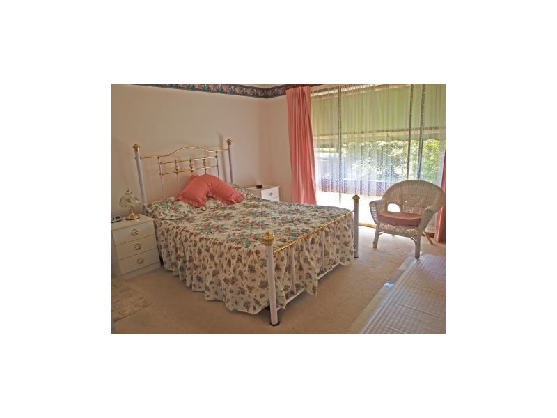 23 Hollingsworth Cres, Callala Bay NSW 2540