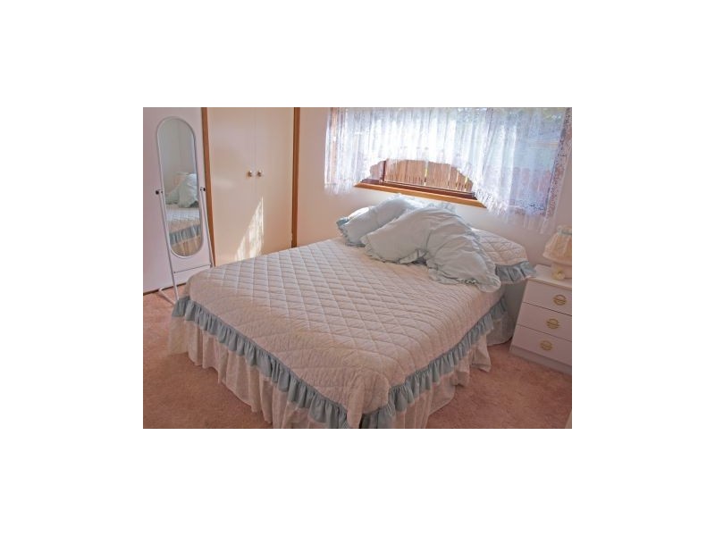 23 Hollingsworth Cres, Callala Bay NSW 2540