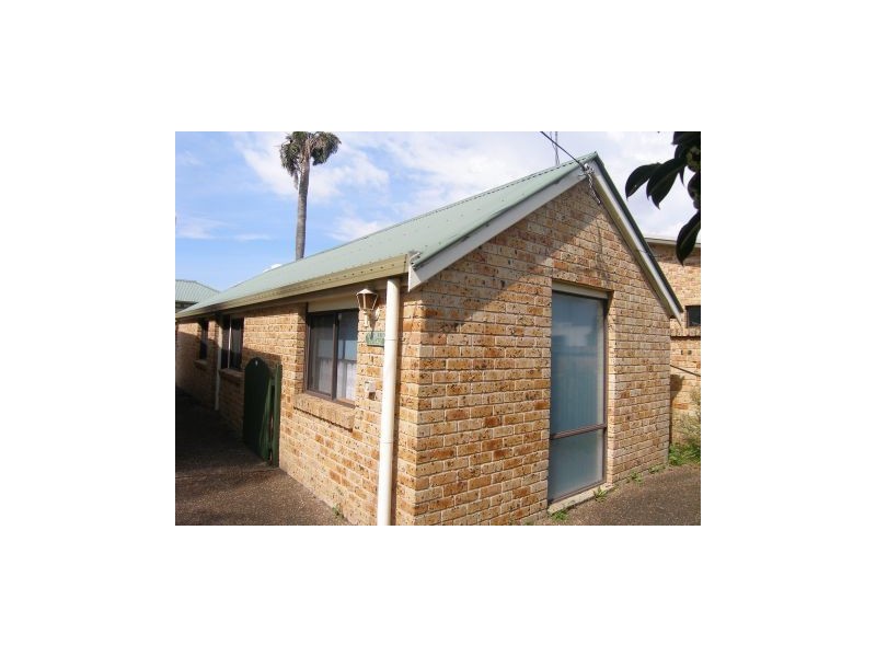 8 Haiser Rd, Greenwell Point NSW 2540