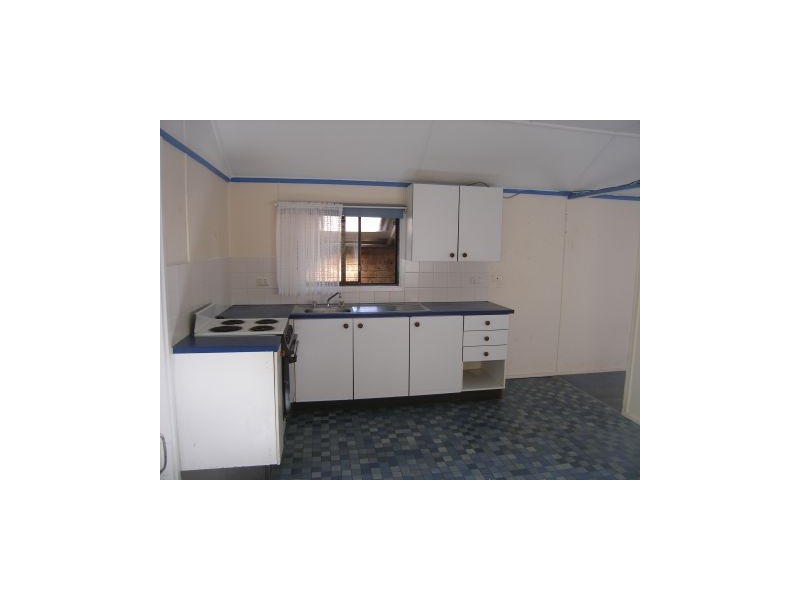 8 Haiser Rd, Greenwell Point NSW 2540