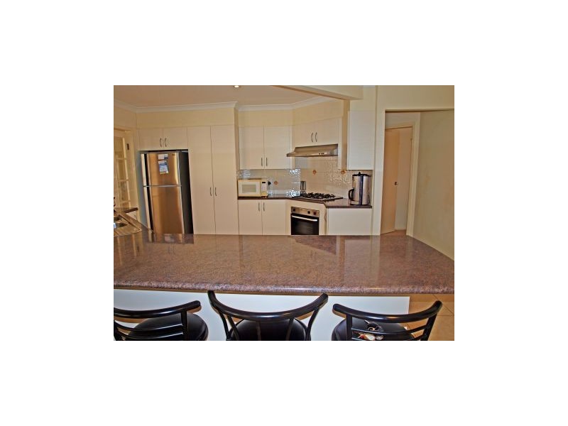 18 Sir Henry Cres, Callala Beach NSW 2540