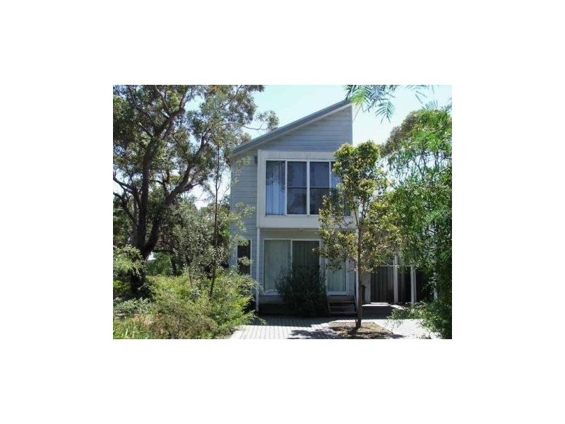18 Sandlewood  Cove, Callala Beach NSW 2540