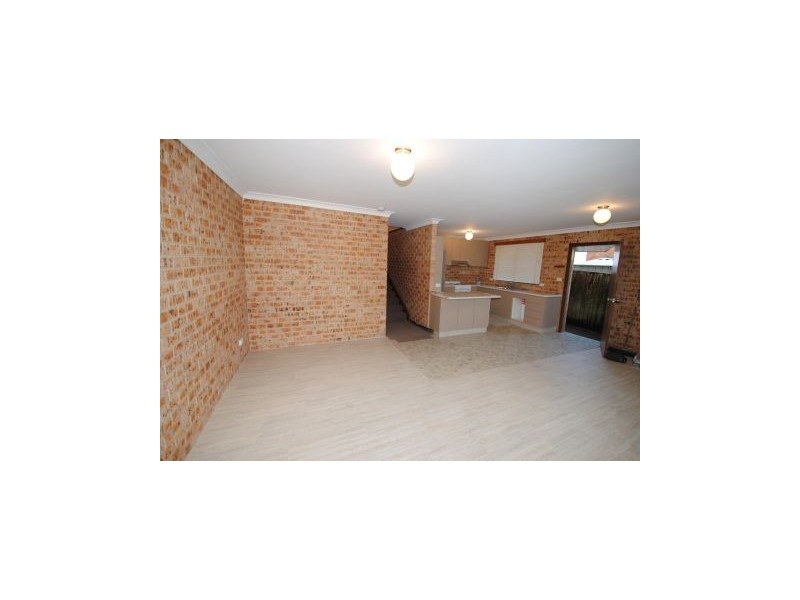 73a Orama Cres, Orient Point NSW 2540