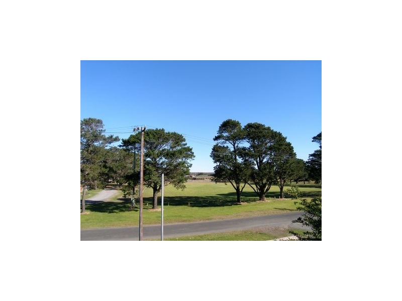 9 South Street, Greenwell Point NSW 2540