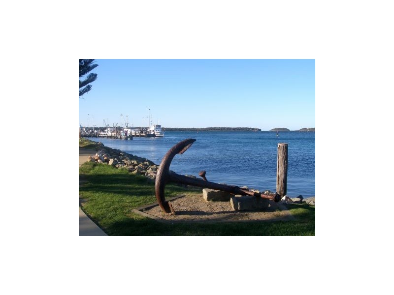9 South Street, Greenwell Point NSW 2540