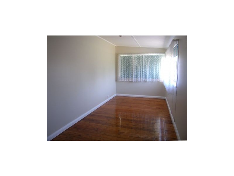 9 South Street, Greenwell Point NSW 2540