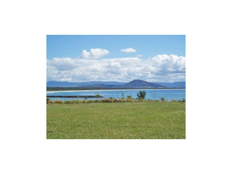 74 Orama Cres, Orient Point NSW 2540