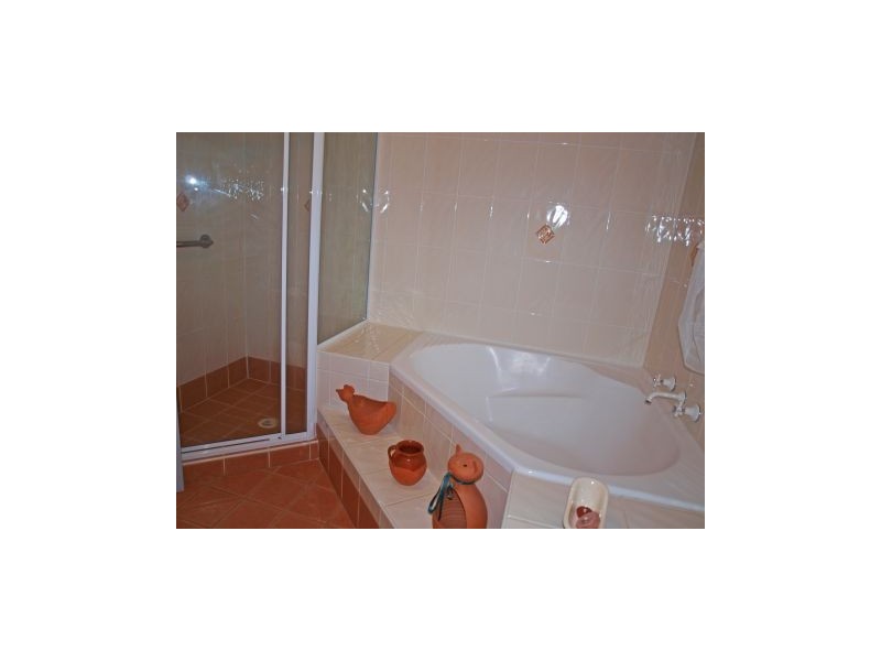 4 Ridgelands Dr, Sanctuary Point NSW 2540