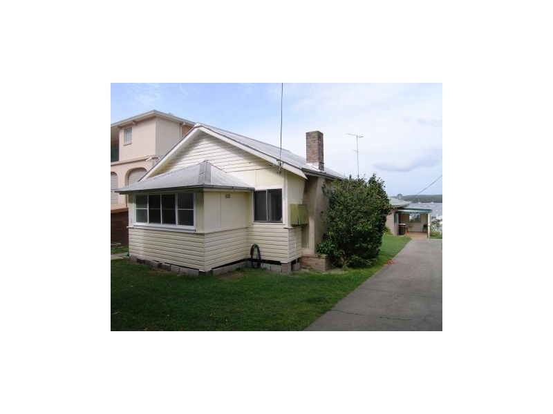 2/92 Greenwell Point Road, Greenwell Point NSW 2540