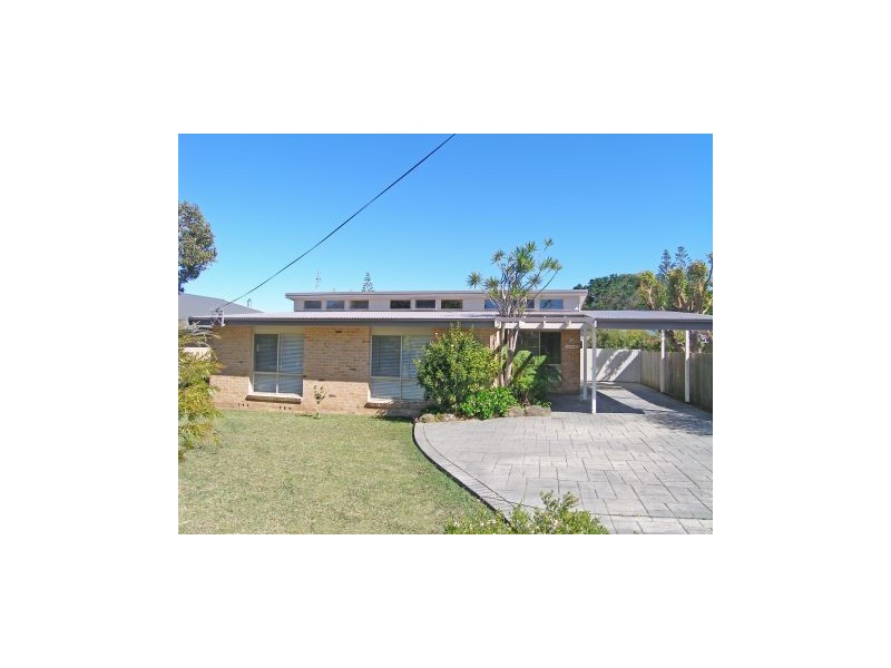 19 Eastbourne Avenue, Culburra Beach NSW 2540