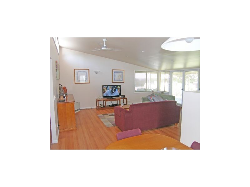 19 Eastbourne Avenue, Culburra Beach NSW 2540
