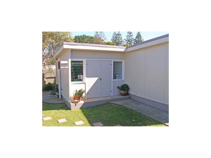 19 Eastbourne Avenue, Culburra Beach NSW 2540