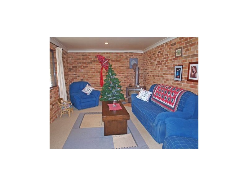 21 Callala Beach Rd, Callala Beach NSW 2540