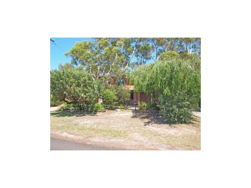 21 Callala Beach Rd, Callala Beach NSW 2540