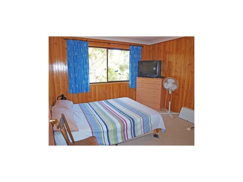 21 Callala Beach Rd, Callala Beach NSW 2540