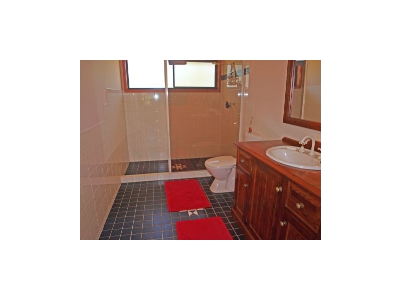 21 Callala Beach Rd, Callala Beach NSW 2540