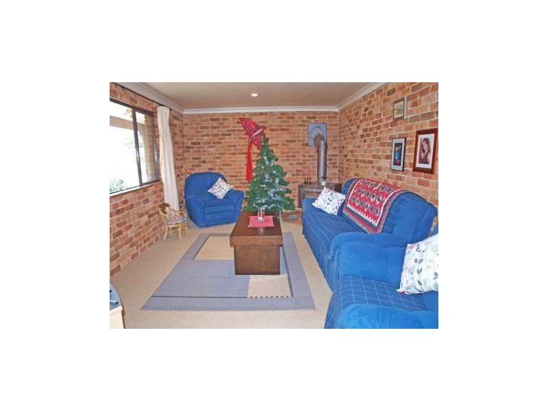 21 Callala Beach Rd, Callala Beach NSW 2540
