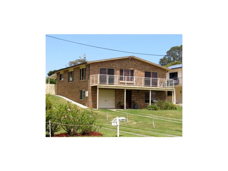 10 Orama Crescent, Orient Point NSW 2540