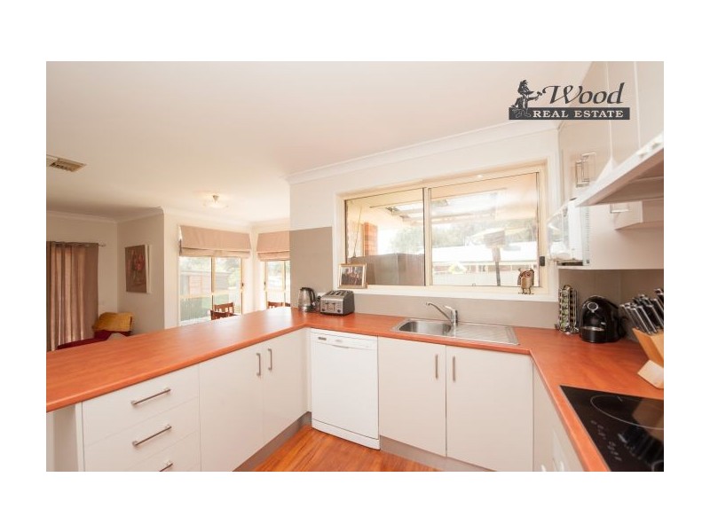 4 Mahogany Court, Thurgoona NSW 2640