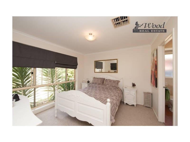 4 Mahogany Court, Thurgoona NSW 2640