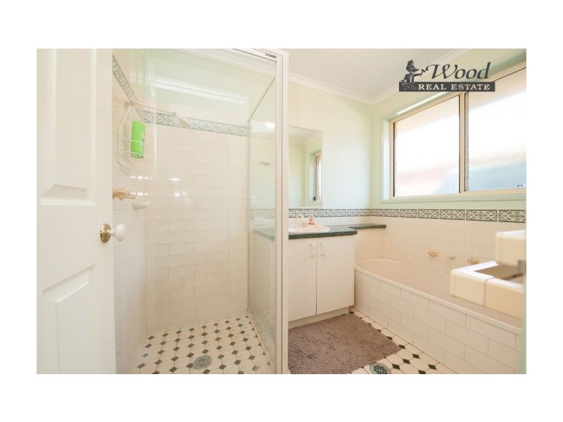 4 Mahogany Court, Thurgoona NSW 2640