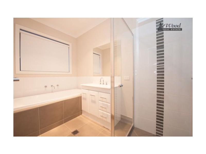 15 Curley Court, Thurgoona NSW 2640