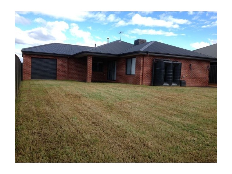 15 Curley Court, Thurgoona NSW 2640