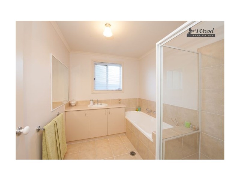 2/26 Tallowwood Street, Thurgoona NSW 2640