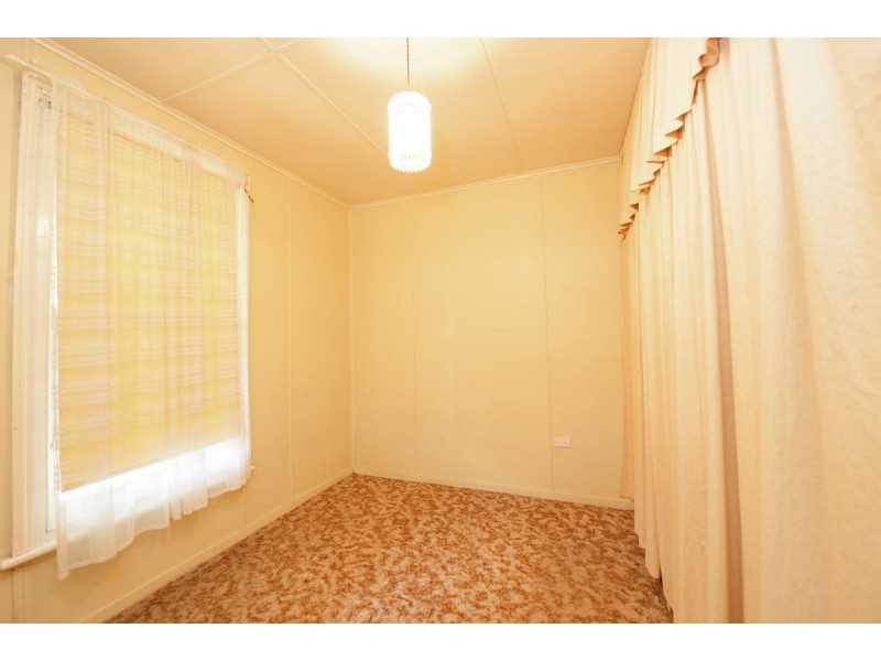 606 Kemp Street, Lavington NSW 2641