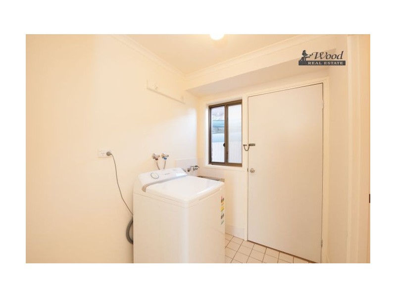 665 Pearsall Street, Lavington NSW 2641