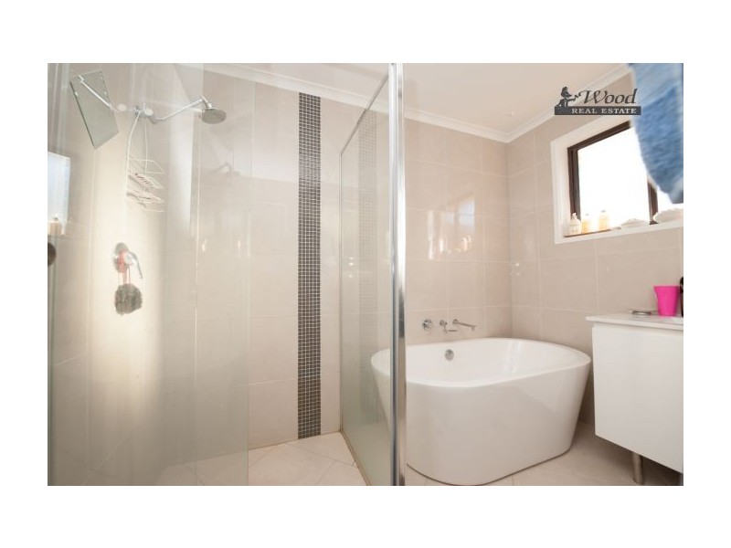 1 Darrambal Drive, Springdale Heights NSW 2641