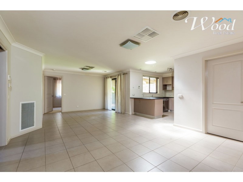 122 Hotham Circuit, Thurgoona NSW 2640