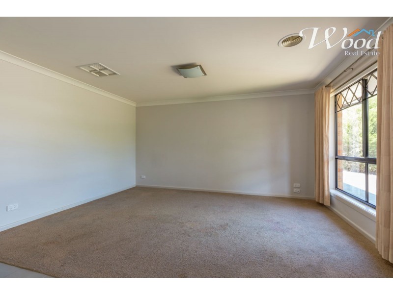 122 Hotham Circuit, Thurgoona NSW 2640